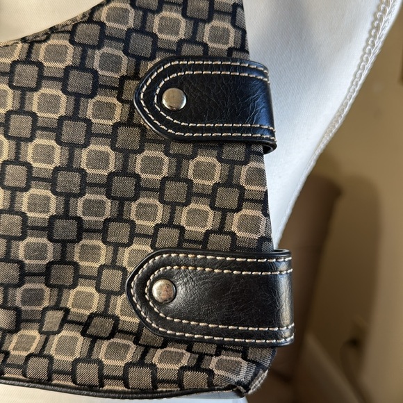 Nine West Chocolate brown and black shoulder bag great condition - Picture 3 of 11